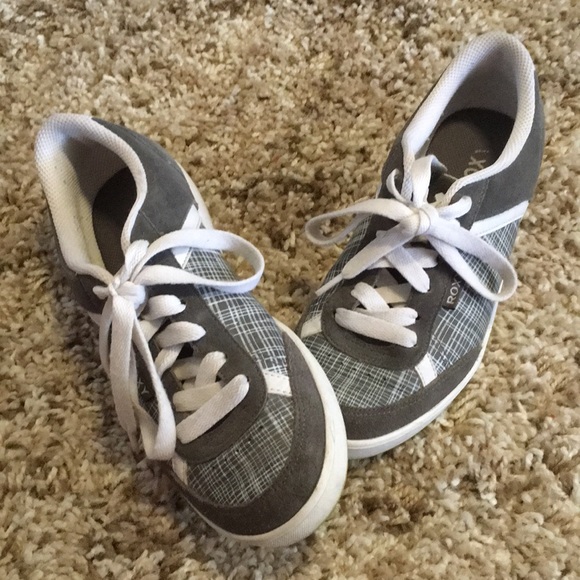 roxy slip on tennis shoes